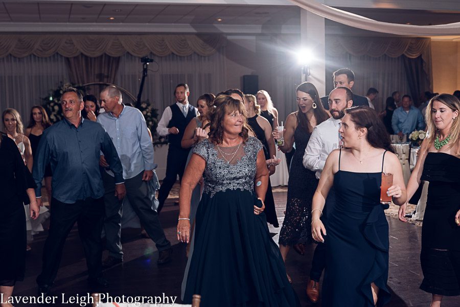 <alt>Southpointe Golf Club Wedding in Pittsburgh Pennsylvania, by Lavender Leigh Photography</alt>