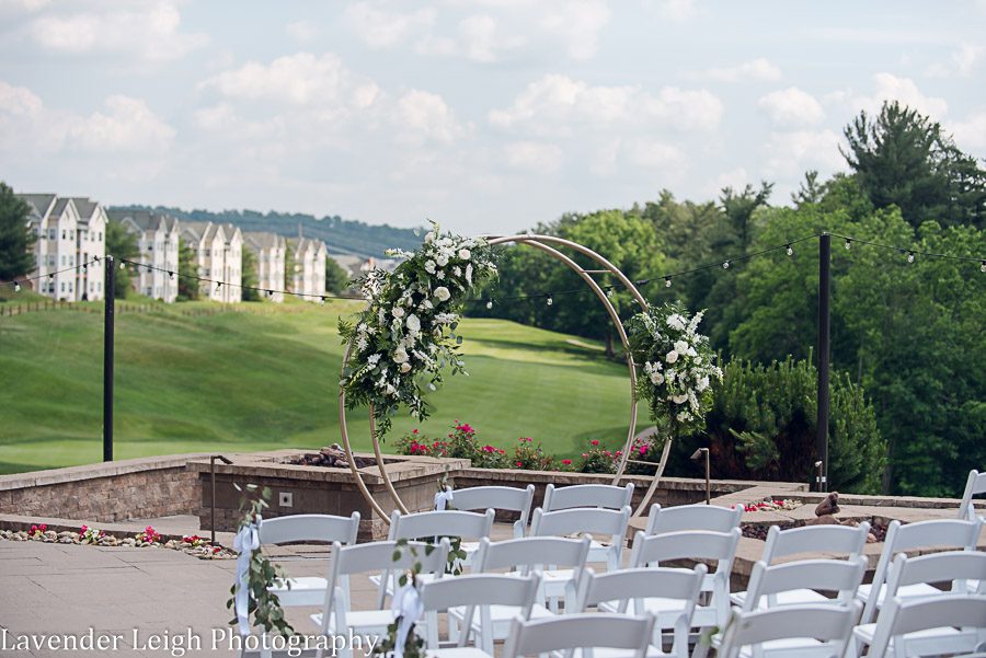 <alt>Southpointe Golf Club Wedding in Pittsburgh Pennsylvania, by Lavender Leigh Photography</alt>