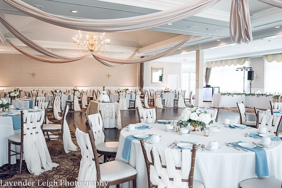 <alt>Southpointe Golf Club Wedding in Pittsburgh Pennsylvania, by Lavender Leigh Photography</alt>