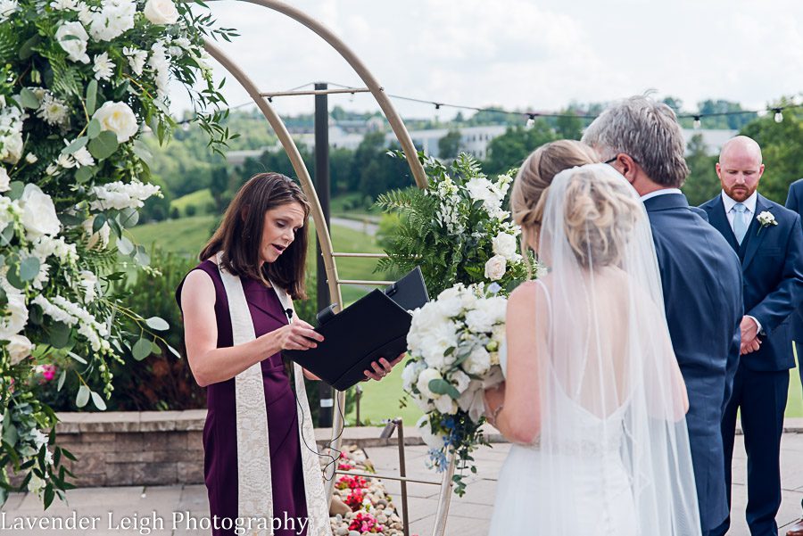 <alt>Southpointe Golf Club Wedding in Pittsburgh Pennsylvania, by Lavender Leigh Photography</alt>
