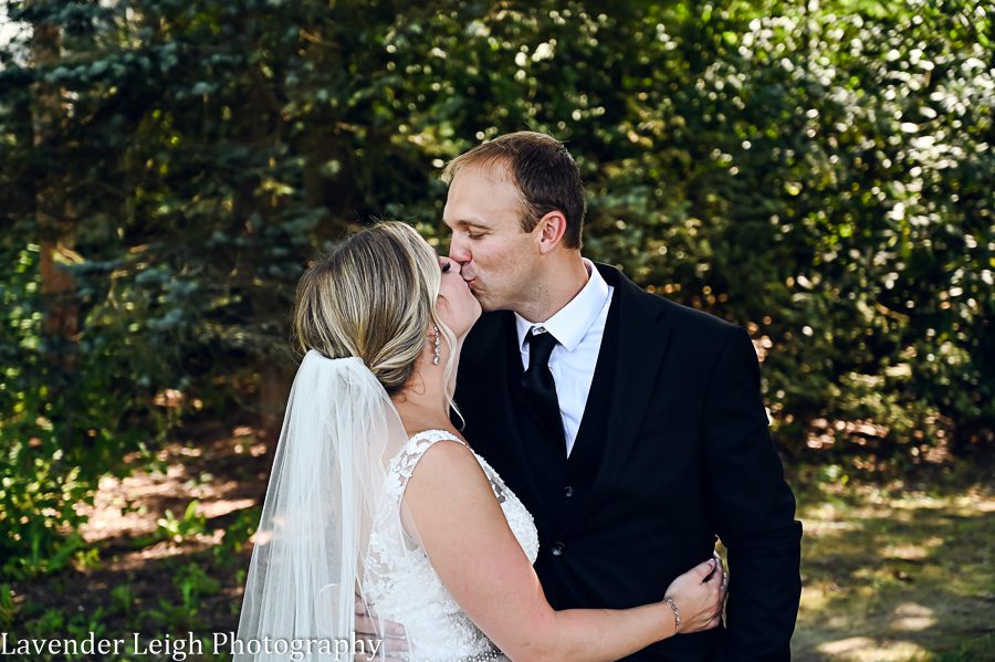 <alt>Pittsburgh Pennsylvania wedding and boudoir photographer, Lavender Leigh Photography, reception pictures at the Richland Barn</alt>