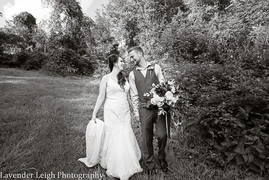 Five Pines Barn Wedding Photographer Pittsburgh Irwin Pennsylvania