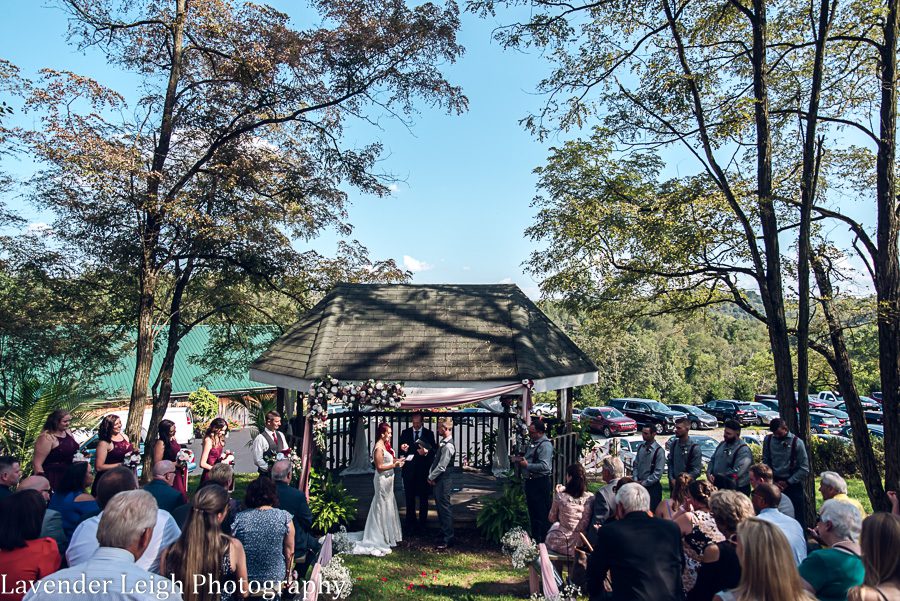 <alt>Five Pines Barn Wedding Photographer Pittsburgh Irwin Pennsylvania</alt>