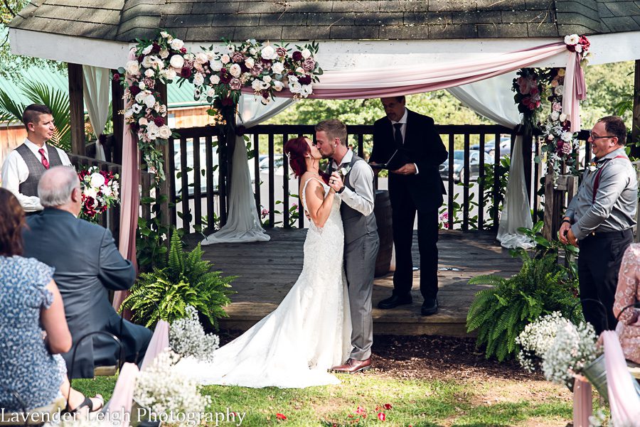 <alt>Five Pines Barn Wedding Photographer Pittsburgh Irwin Pennsylvania</alt>