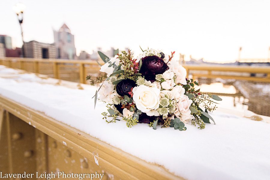<alt>pittsburgh wedding photographer lavender leigh photography at the pittsburgh field club</alt>