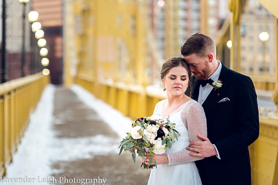 <alt>pittsburgh wedding photographer lavender leigh photography at the pittsburgh field club</alt>