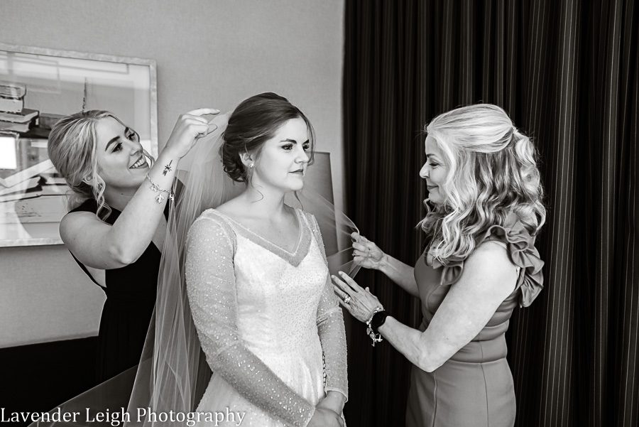 <alt>pittsburgh wedding photographer lavender leigh photography at the pittsburgh field club</alt>