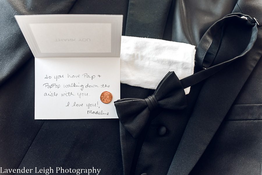 <alt>pittsburgh wedding photographer lavender leigh photography at the pittsburgh field club</alt>