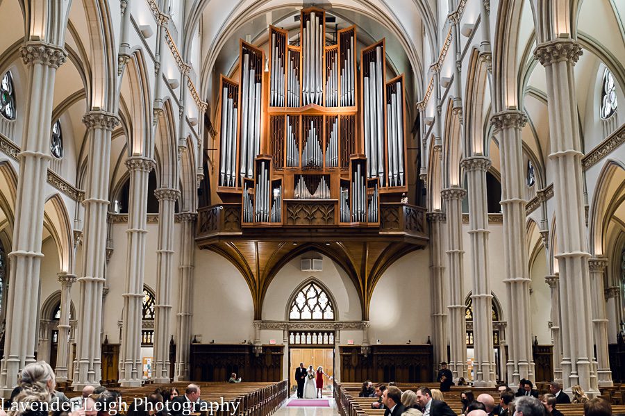 <alt>pittsburgh wedding photographer lavender leigh photography at the pittsburgh field club</alt>