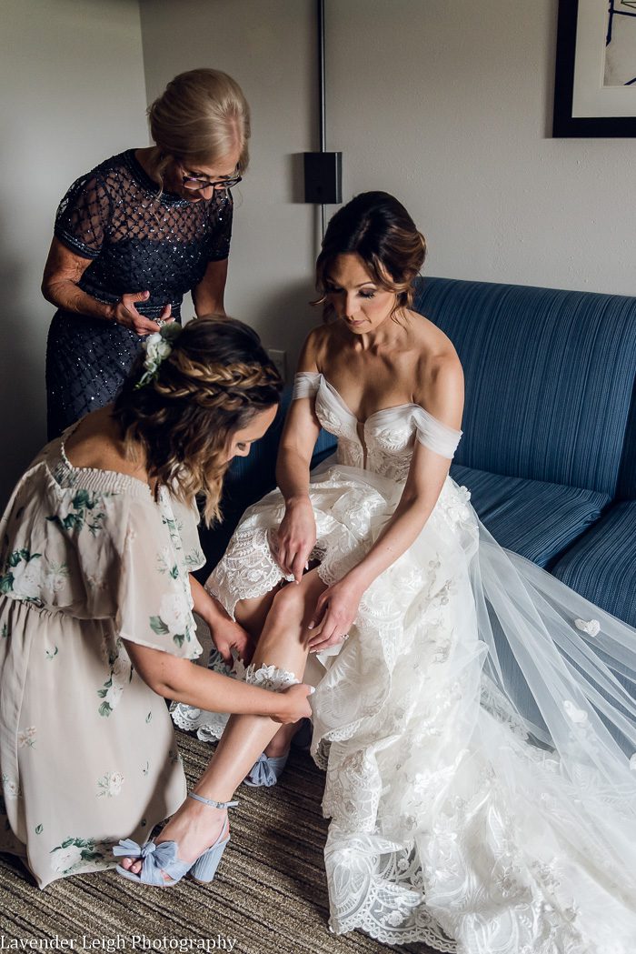 <alt>A wedding at The Club at Blackthorne in Jeannette, Pennsylvania photographed by Lavender Leigh Photography</alt>