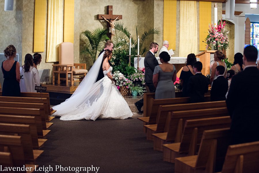 <alt>A wedding at The Club at Blackthorne in Jeannette, Pennsylvania photographed by Lavender Leigh Photography</alt>