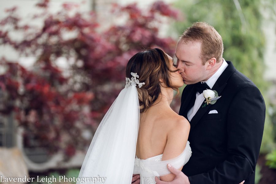 <alt>A wedding at The Club at Blackthorne in Jeannette, Pennsylvania photographed by Lavender Leigh Photography</alt>