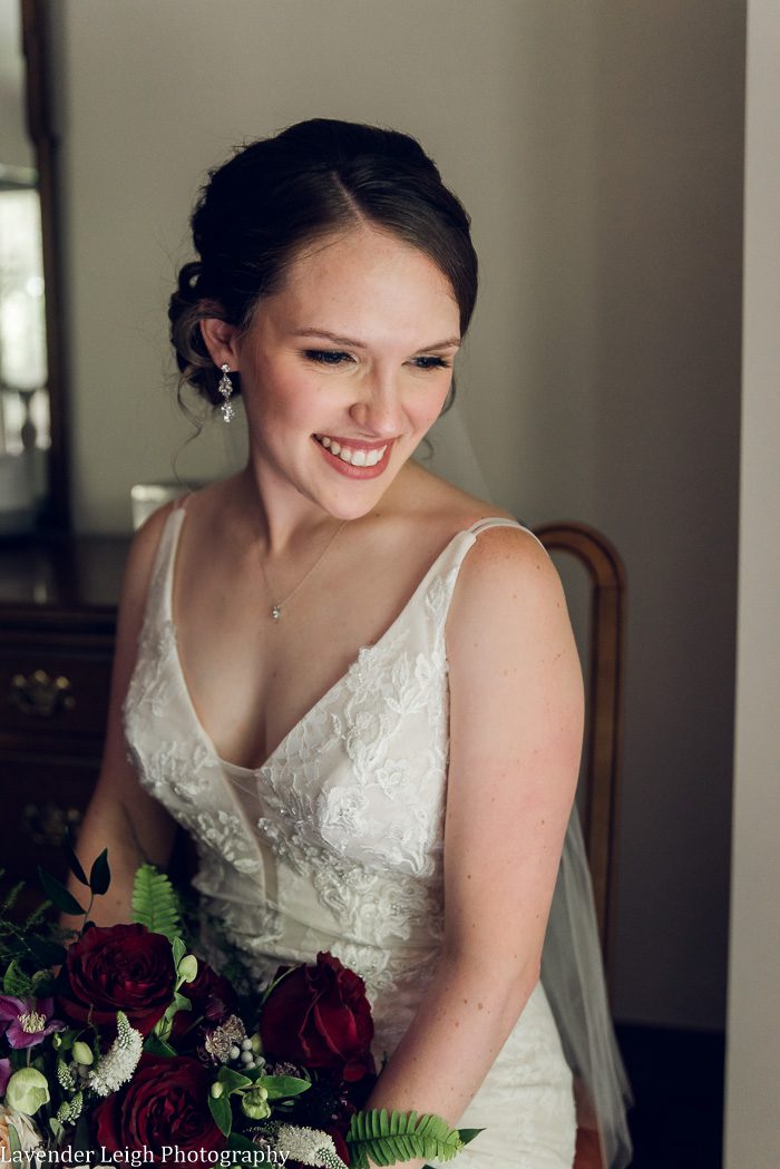 <alt>pittsburgh wedding photographer Lavender Leigh Photography at the Hyeholde Restaurant</alt>