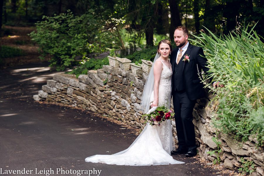 <alt>pittsburgh wedding photographer Lavender Leigh Photography at the Hyeholde Restaurant</alt>