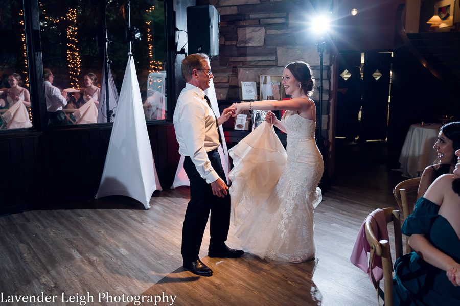 <alt>pittsburgh wedding photographer Lavender Leigh Photography at the Hyeholde Restaurant</alt>