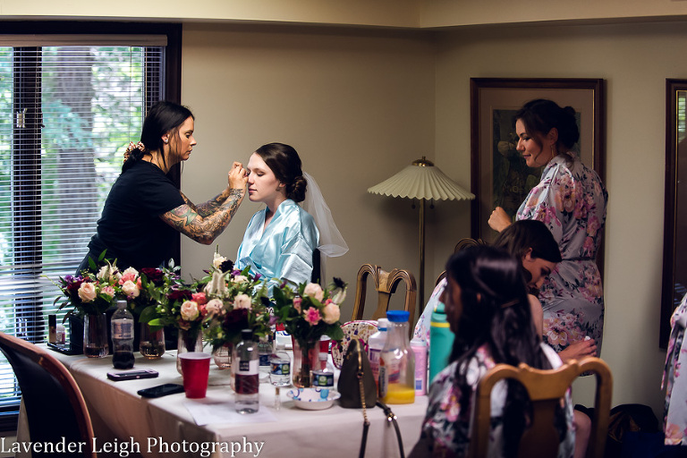 <alt>pittsburgh wedding photographer Lavender Leigh Photography at the Hyeholde Restaurant</alt>