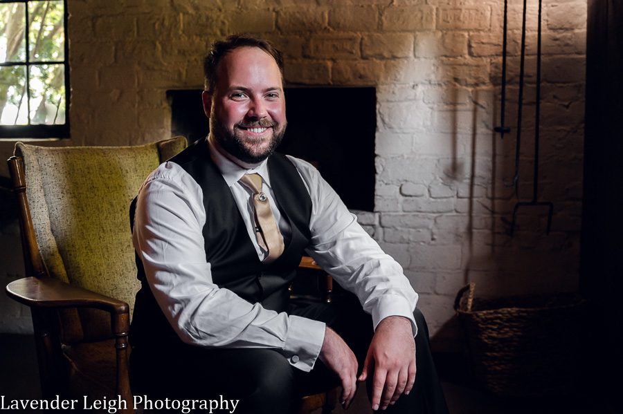 <alt>pittsburgh wedding photographer Lavender Leigh Photography at the Hyeholde Restaurant</alt>