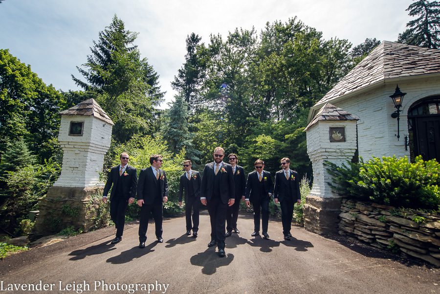 <alt>pittsburgh wedding photographer Lavender Leigh Photography at the Hyeholde Restaurant</alt>