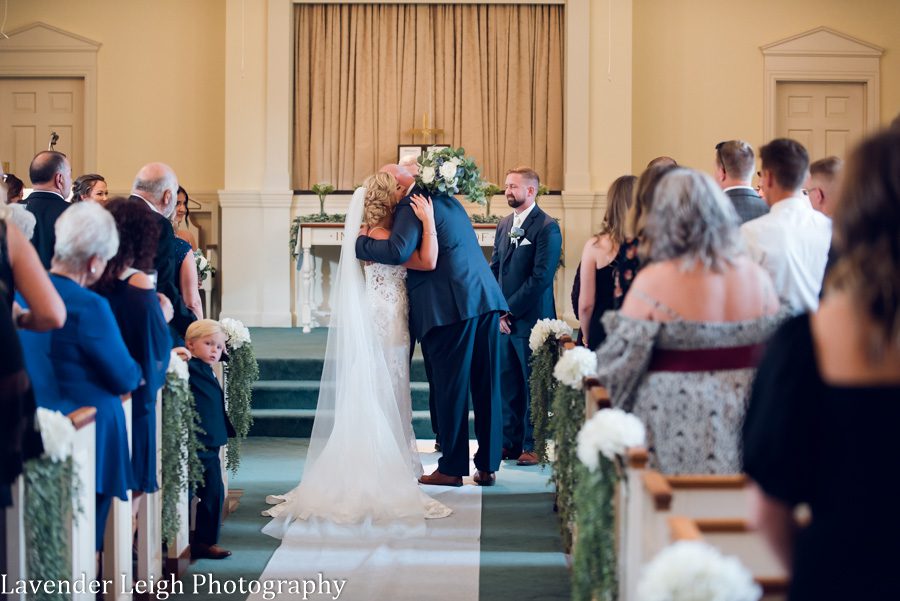 <alt>autumn wedding at the Chartier's Room in Bridgeville, Pennsylvania</alt>