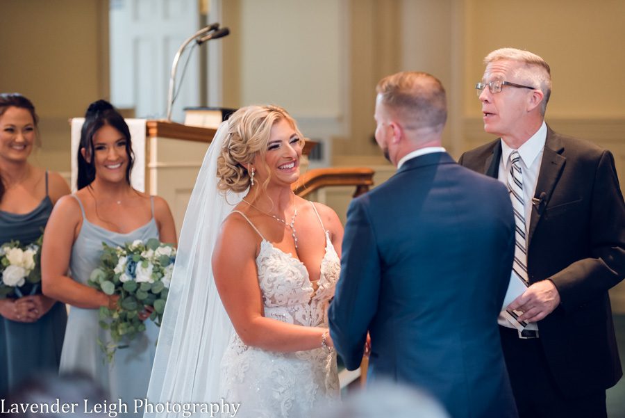 <alt>autumn wedding at the Chartier's Room in Bridgeville, Pennsylvania</alt>