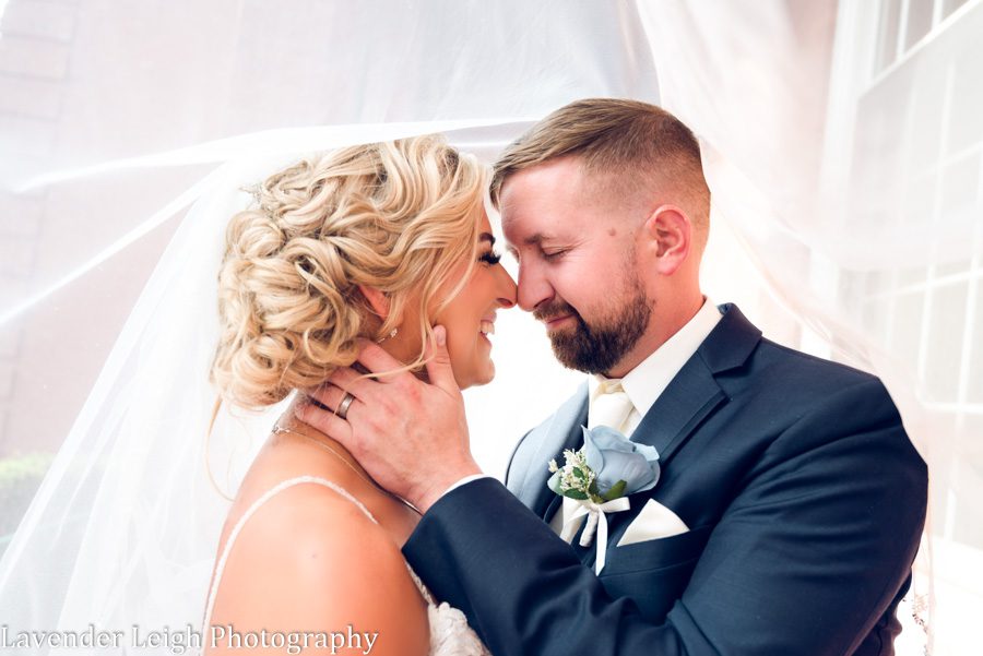 <alt>autumn wedding at the Chartier's Room in Bridgeville, Pennsylvania</alt>