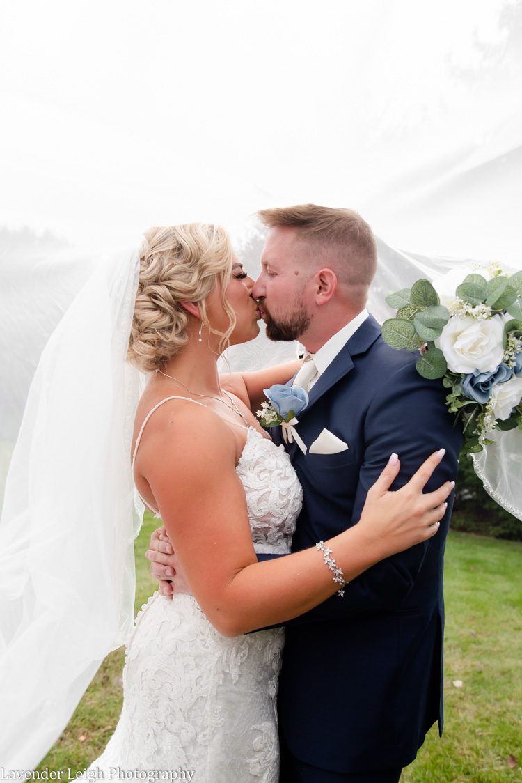 <alt>autumn wedding at the Chartier's Room in Bridgeville, Pennsylvania</alt>