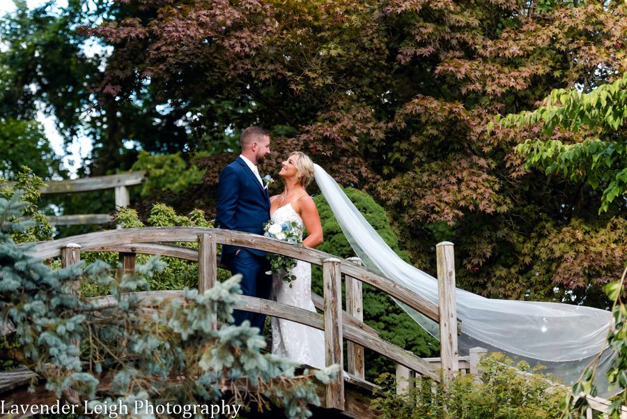 <alt>autumn wedding at the Chartier's Room in Bridgeville, Pennsylvania</alt>