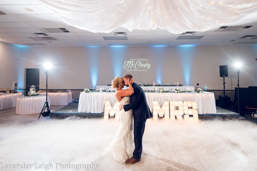 <alt>autumn wedding at the Chartier's Room in Bridgeville, Pennsylvania</alt>