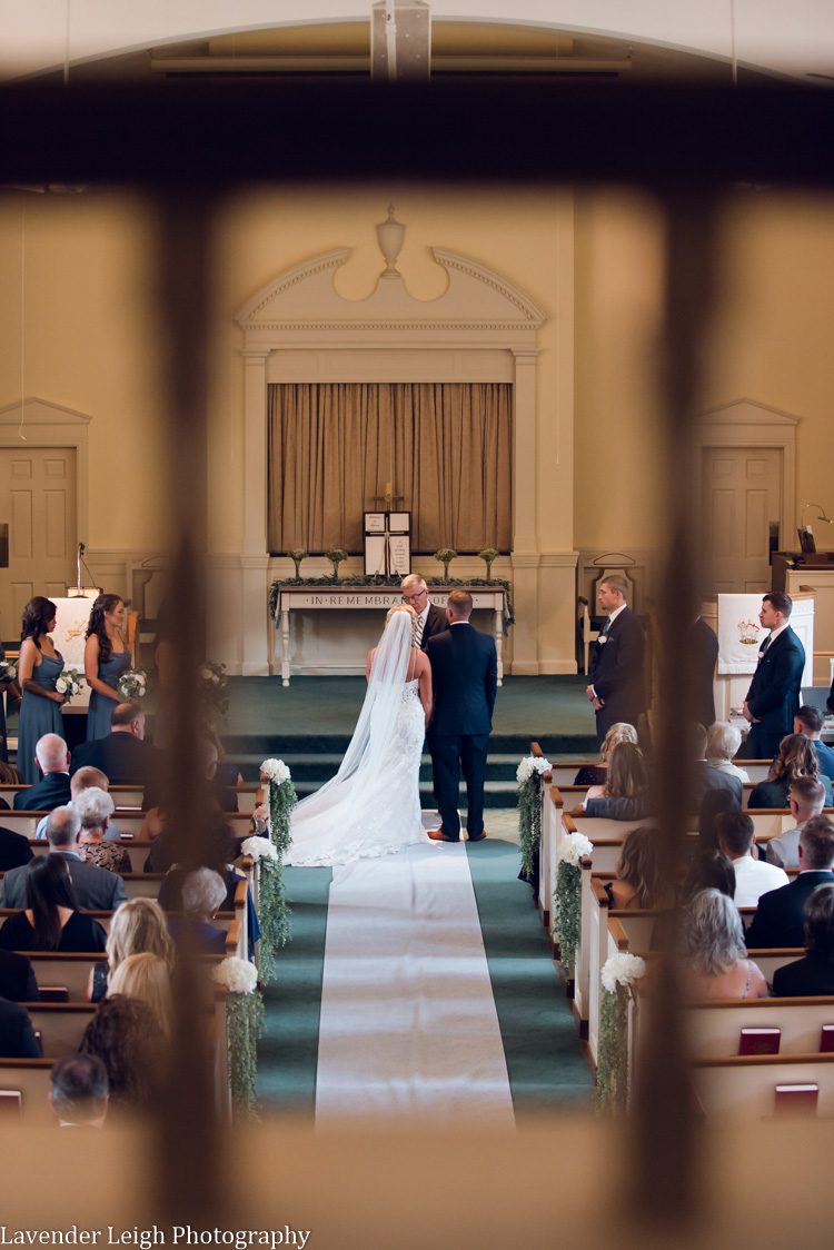 <alt>autumn wedding at the Chartier's Room in Bridgeville, Pennsylvania</alt>