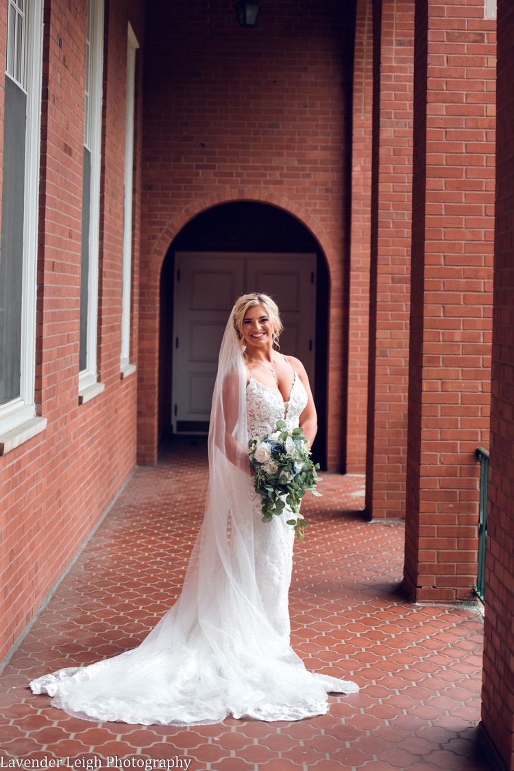 <alt>autumn wedding at the Chartier's Room in Bridgeville, Pennsylvania</alt>