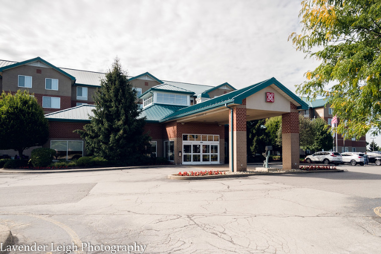 <alt>autumn wedding at the Chartier's Room in Bridgeville, Pennsylvania</alt>