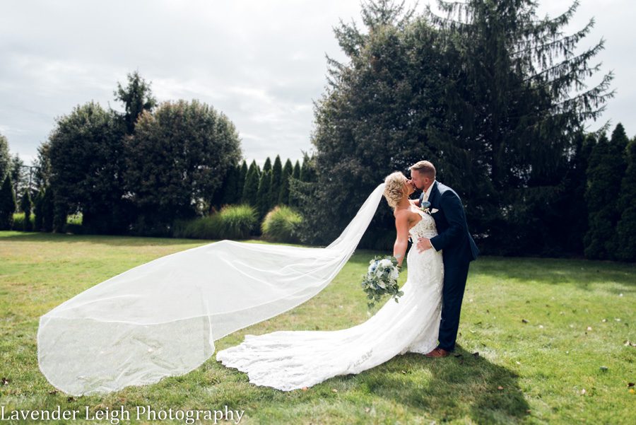 <alt>autumn wedding at the Chartier's Room in Bridgeville, Pennsylvania</alt>