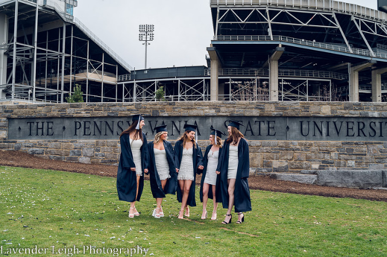 <alt>Penn State University college senior session<alt/>