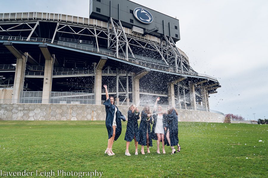 <alt>Penn State University college senior session<alt/>