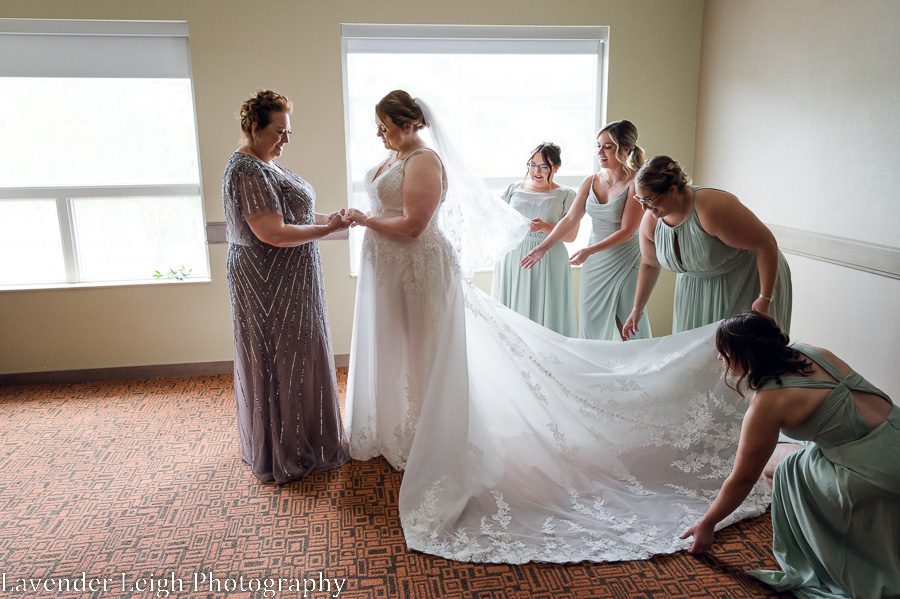 <alt>hyatt house south side pittsburgh wedding, lavender leigh photography</alt>