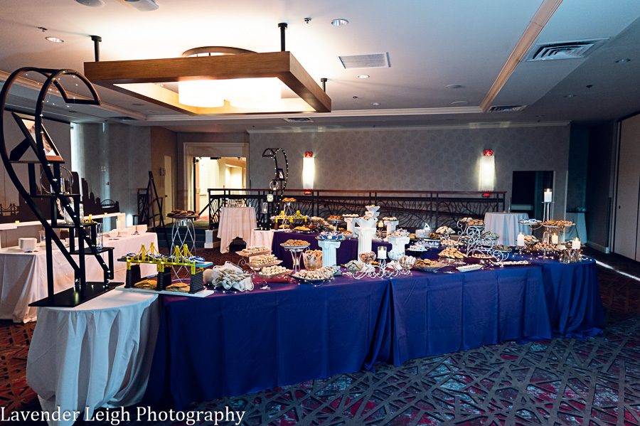<alt>wyndham grand pittsburgh wedding by lavender leigh photography</alt>