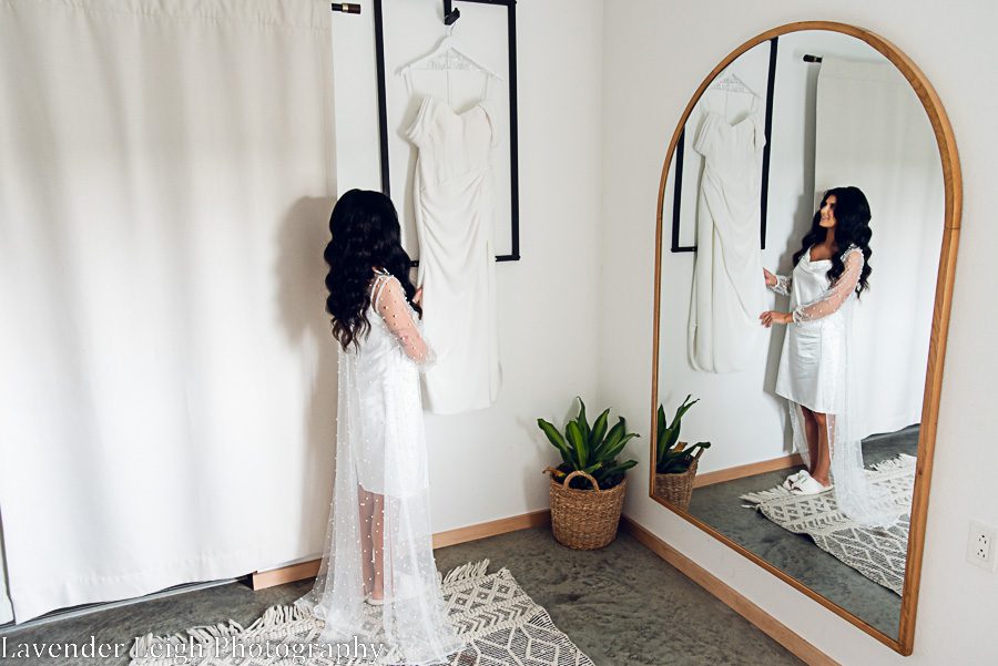 <alt>the Harper Event Venue Pennsylvania wedding by Lavender Leigh Photography</alt>