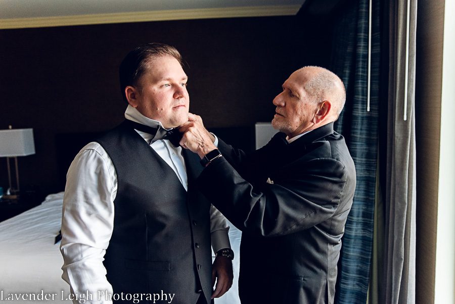 <alt>wyndham grand wedding by lavender leigh photography</alt>