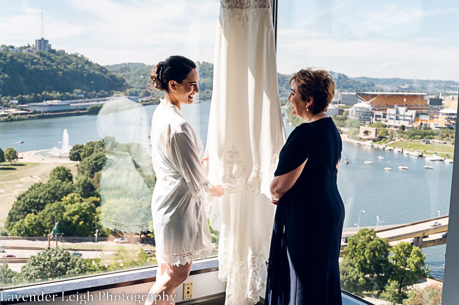 <alt>wyndham grand wedding by lavender leigh photography</alt>