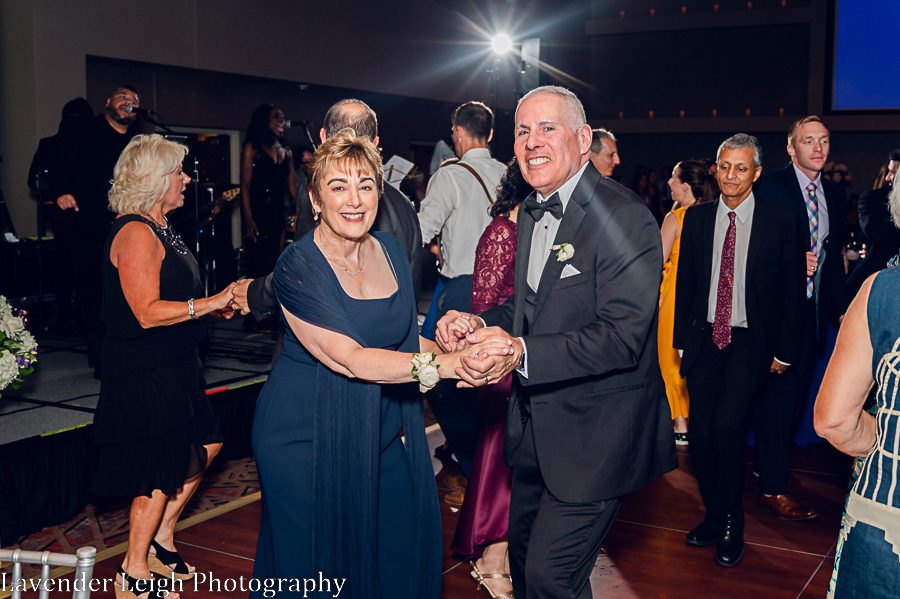 <alt>wyndham grand pittsburgh wedding by lavender leigh photography</alt>