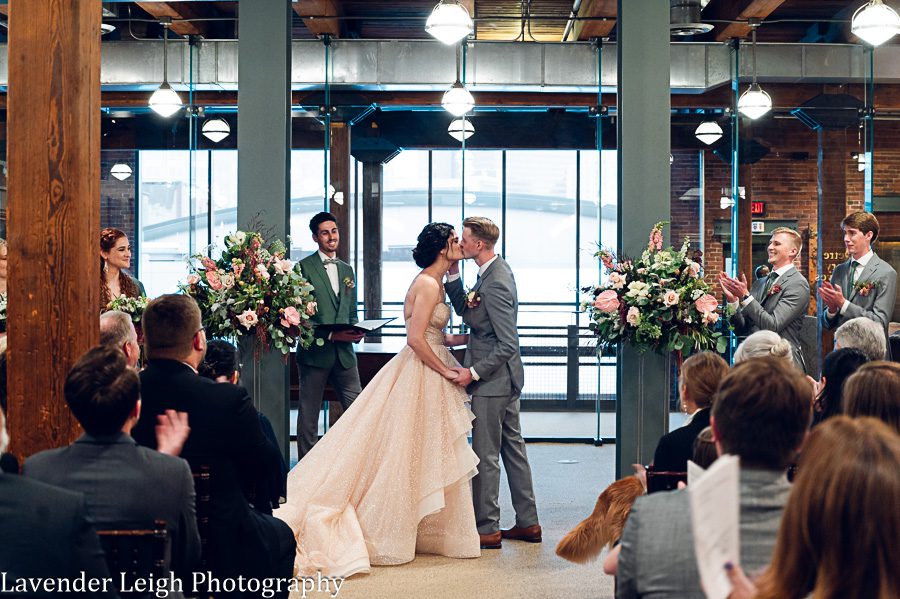 <alt>heinz history center wedding by lavender leigh photography<alt>