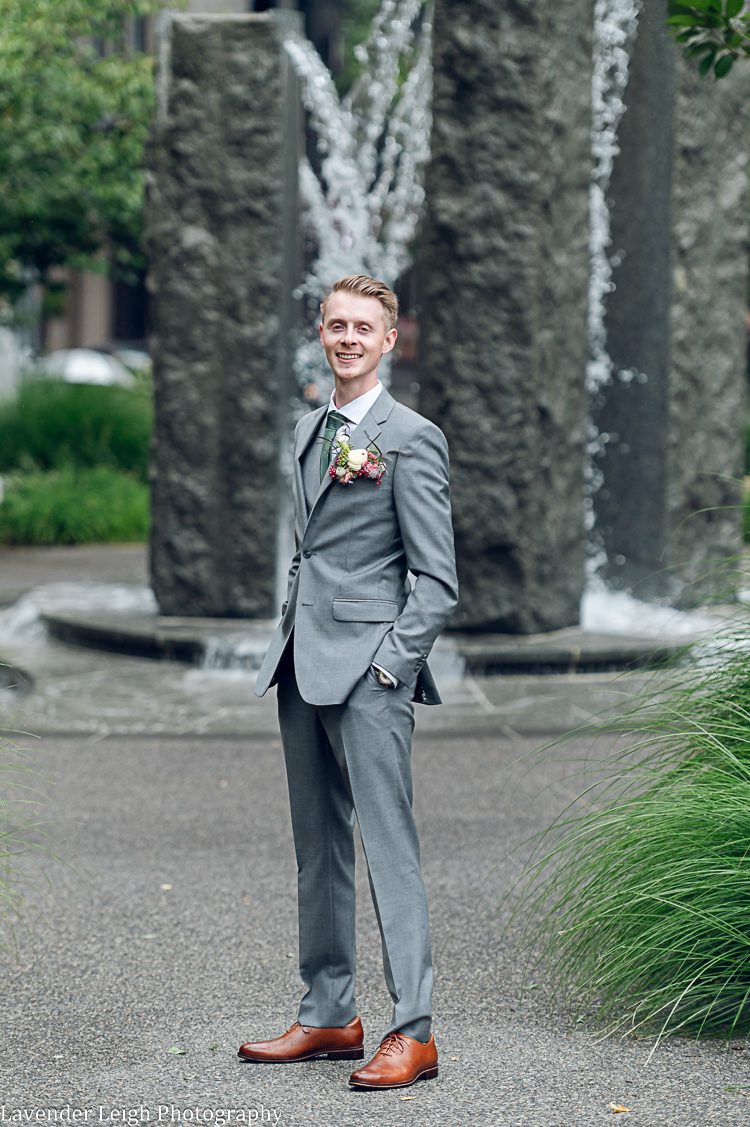 <alt>heinz history center wedding by lavender leigh photography<alt>