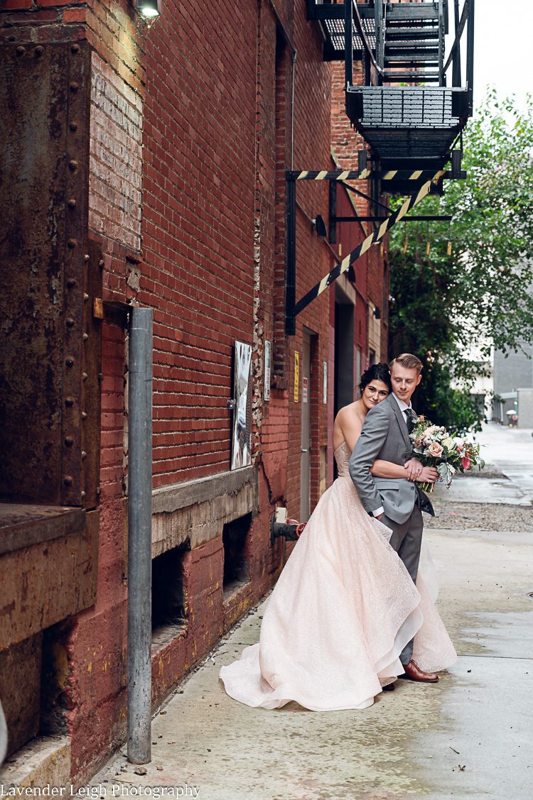 <alt>heinz history center wedding by lavender leigh photography<alt>
