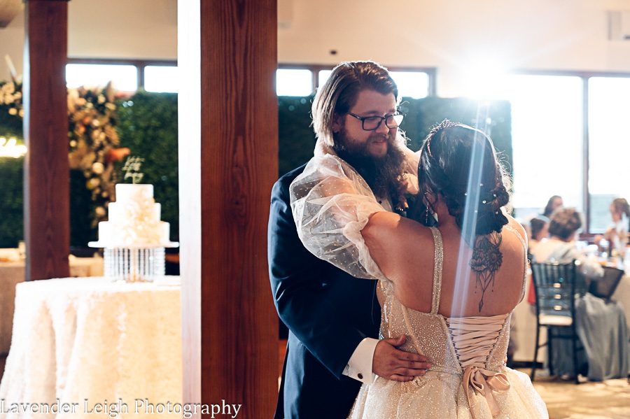 <alt>The Club at Blackthorne Wedding by Lavender Leigh Photography</alt>