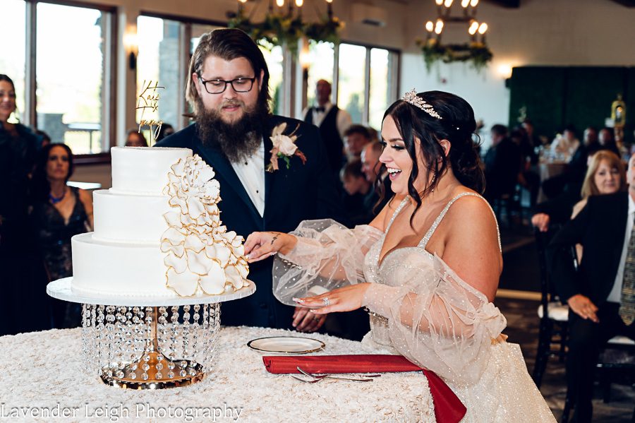 <alt>The Club at Blackthorne Wedding by Lavender Leigh Photography</alt>