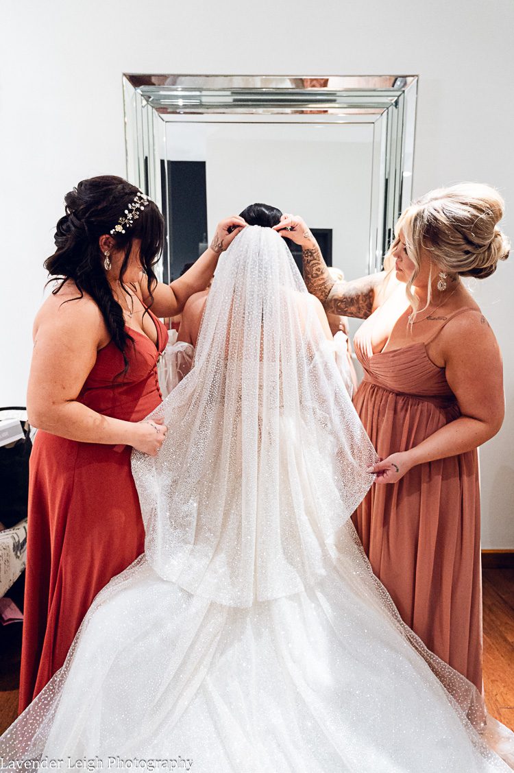 <alt>The Club at Blackthorne Wedding by Lavender Leigh Photography</alt>