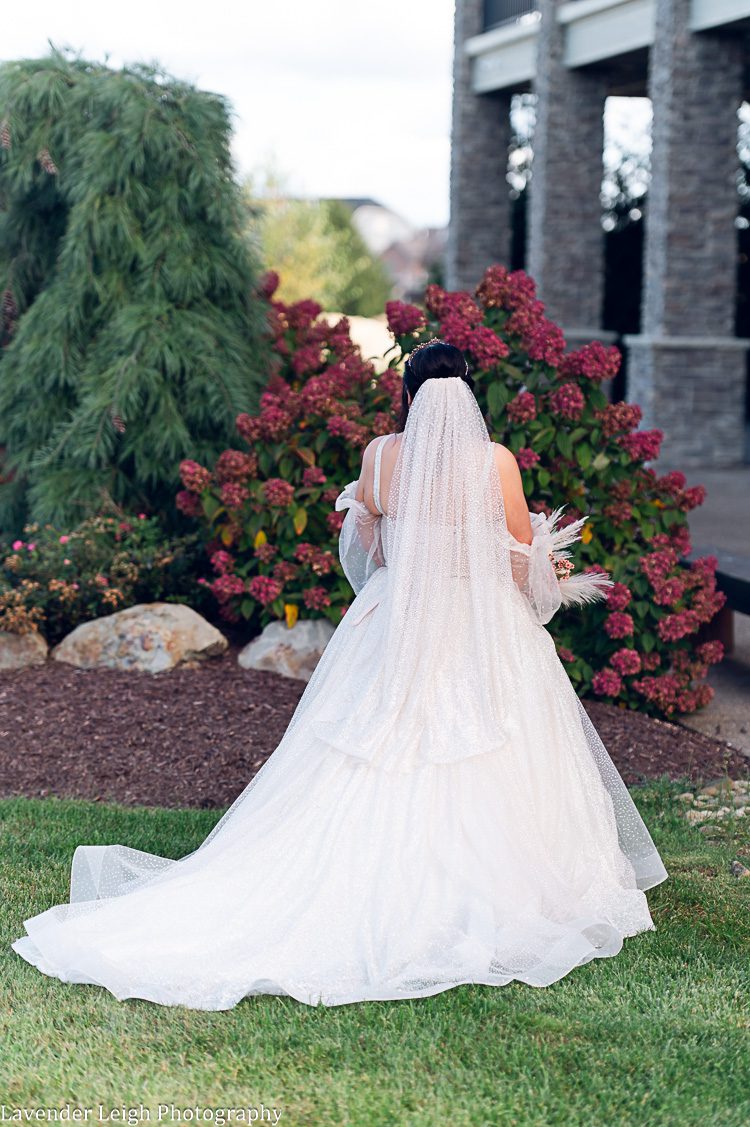 <alt>The Club at Blackthorne Wedding by Lavender Leigh Photography</alt>