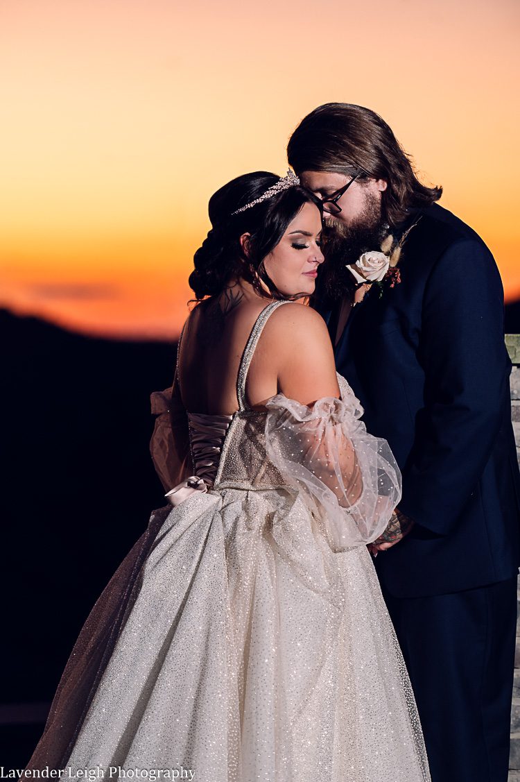 <alt>The Club at Blackthorne Wedding by Lavender Leigh Photography</alt>