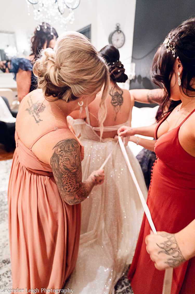 <alt>The Club at Blackthorne Wedding by Lavender Leigh Photography</alt>