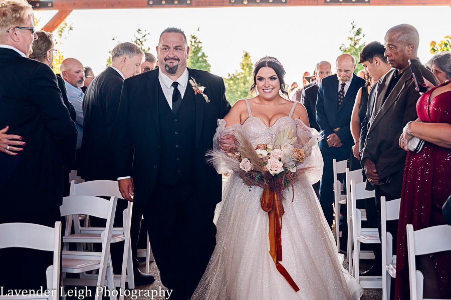 <alt>The Club at Blackthorne Wedding by Lavender Leigh Photography</alt>